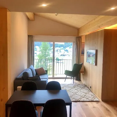 Studio Mattawaldstrasse 17a *